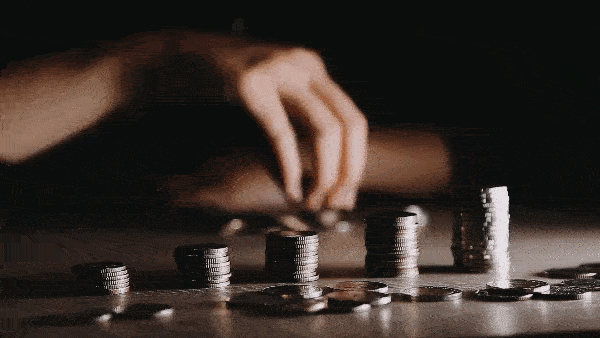 Рука и монеты