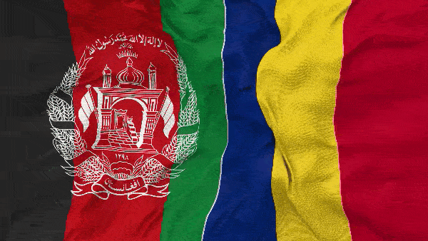 Флаги Афганистана и Румынии развеваются на ветру